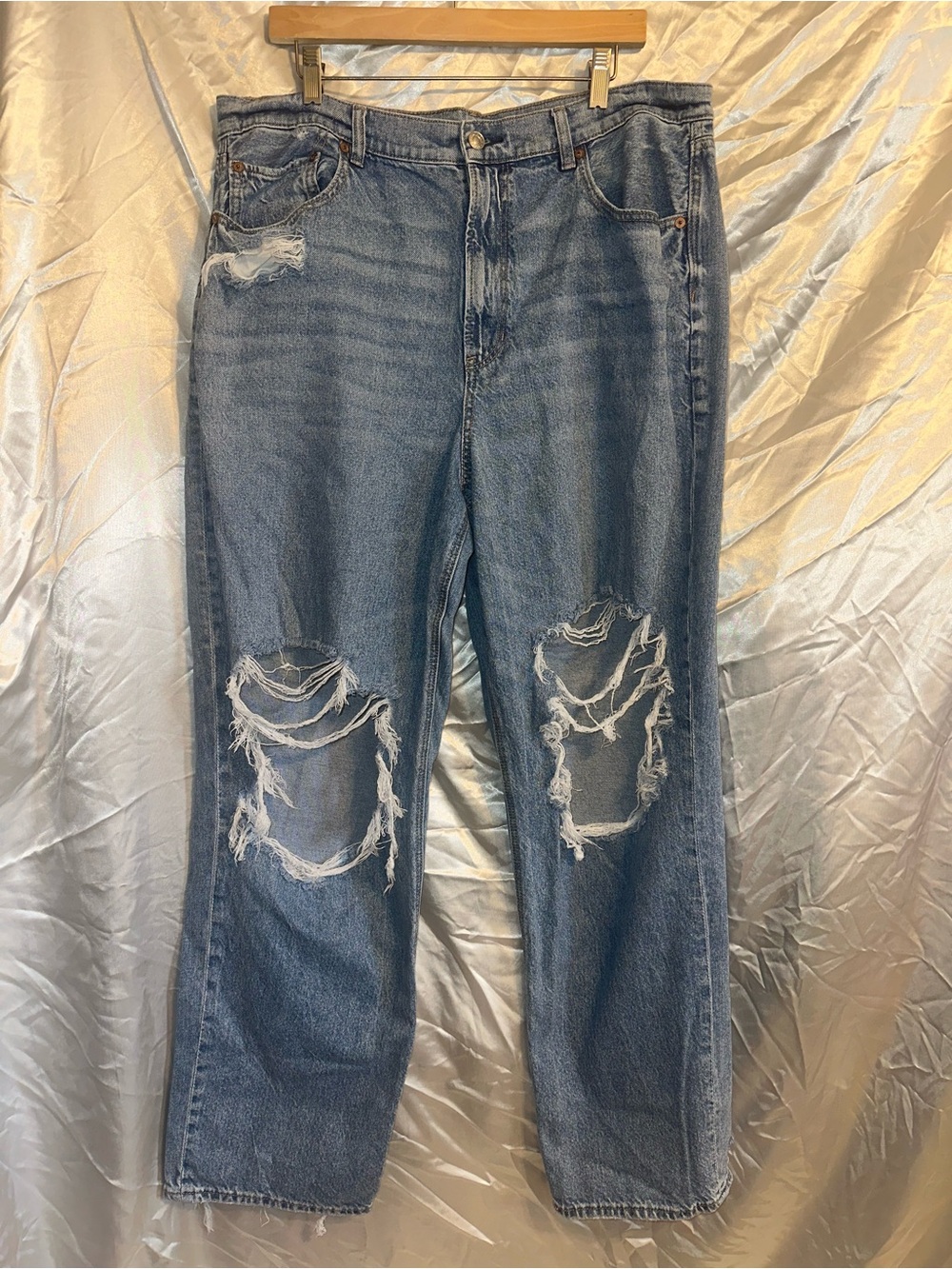 American Eagle Outfitters Highest Rise Baggy Straight Leg Jeans - 18L